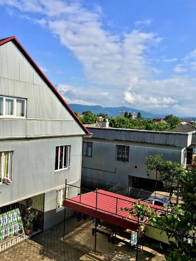 Гостевой дом Yellow House Кобулети-19