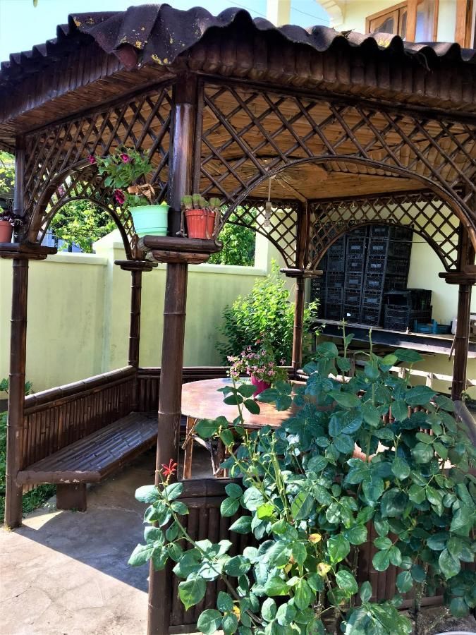 Гостевой дом Yellow House Кобулети-34